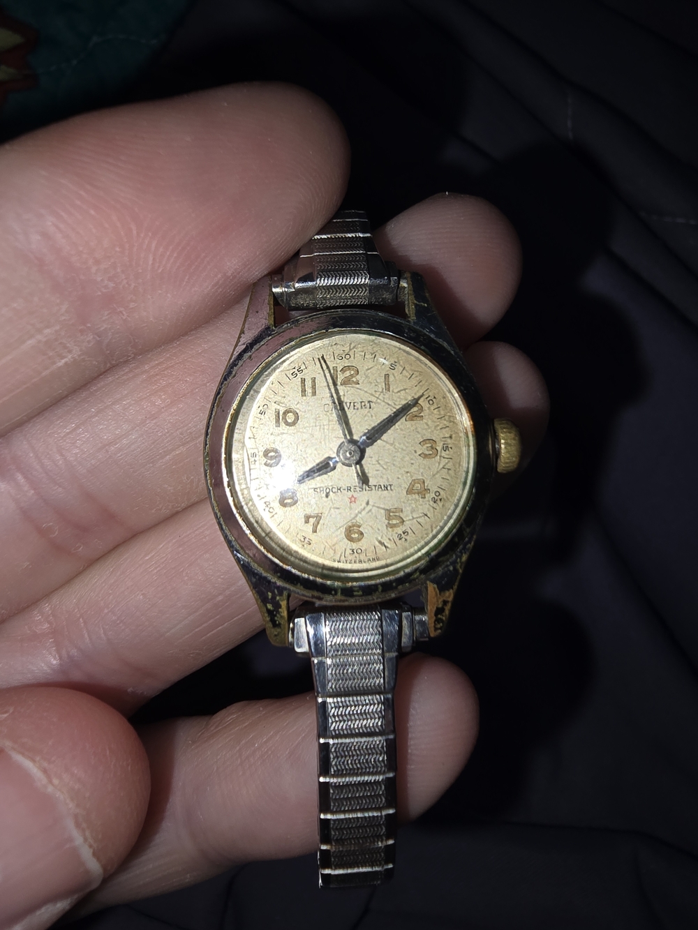 Vintage Gold-Tone Analog Wristwatch - Gold Dial Calvert Not Working